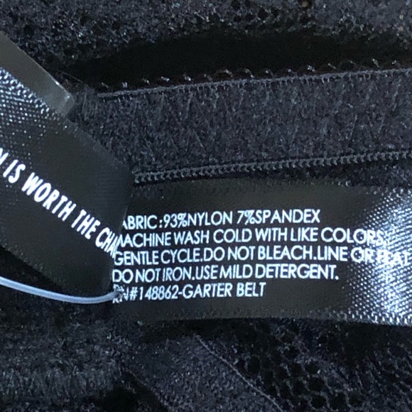 Torrid Garter Belt Black Lace Size 1-2* NWT!🖤 - Picture 11 of 12